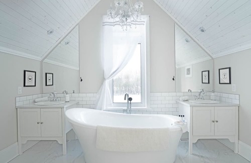 Niverville House | Marigold Cottage, a stunning prairie getaway in the beautiful Red River Valley.