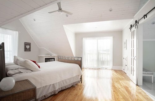 Niverville House | Marigold Cottage, a stunning prairie getaway in the beautiful Red River Valley.