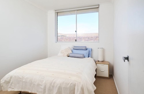 Waverley Apartment | 2 Bdrm Apt Walk to Bronte Beach & Bondi Junction
