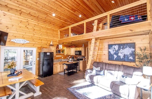 Newnata Cabin | Gorgeous Lakefront Cabin - Full Amenities