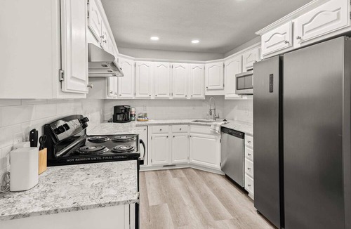 Bentonville House | Spring Break|5 Min to Downtown|Sleeps 8