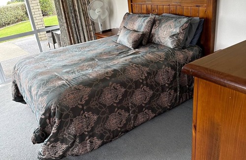 Whakatiwai House | SLICE OF HEAVEN