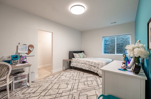 Latah Valley House | Beautiful Spacious Modern Home