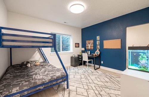 Latah Valley House | Beautiful Spacious Modern Home