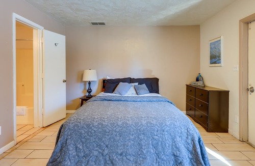 Shelley Apartment | Unique Shelley Studio Stay w/ Shared Fire Pit!