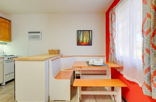 Shelley Apartment | Shelly Studio Apartment Rental w/ Shared Fire Pit!