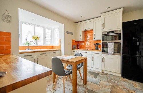 Crynant House | Pentre Nicklaus by MT Property