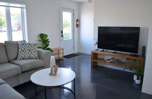 Pointe-au-Pere Apartment | Logis du Bois Flotté, App. #1