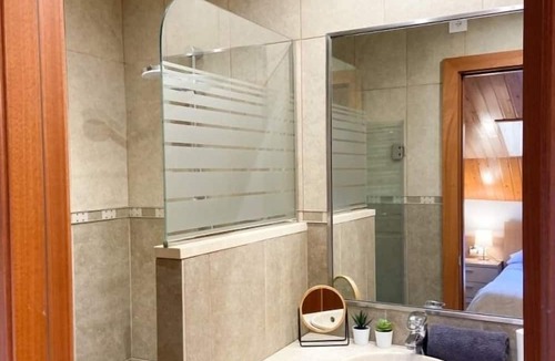 Encamp Apartment | Luxurious 5-star penthouse. Wifi+Smart TV+Parking.