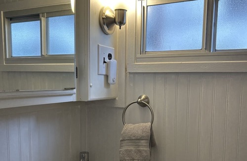 Ardmore Boat Rental | Honeymoon houseboat