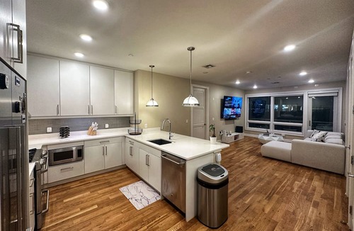 Edgewater Apartment | 20MIN NYC SKYLINE