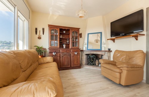 Sant Cebria de Vallalta House | Holiday Home "Villa Vistamar" with Sea View & Private Pool
