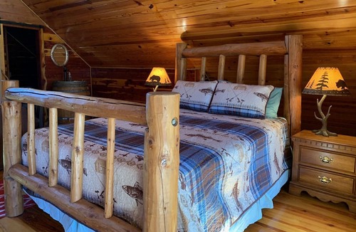 Mammoth Spring Cabin | Rio Escape