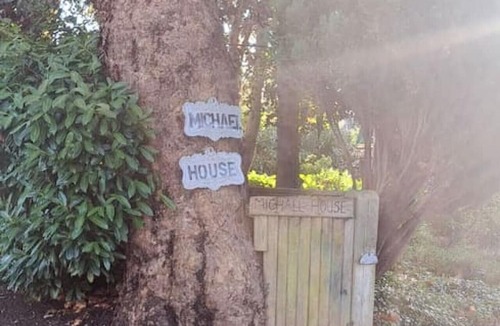 Horley Apartment | The Studio at Michael House