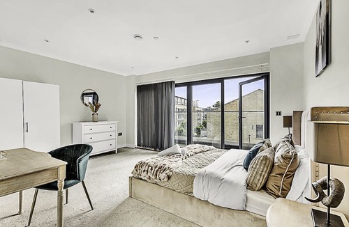 Syon Apartment | Beautiful Abode In Brentford