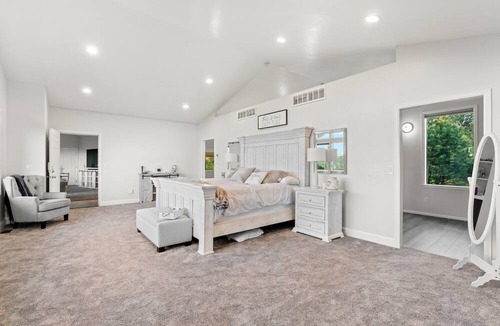 Golden Condo | Mountain View Luxury Penthouse