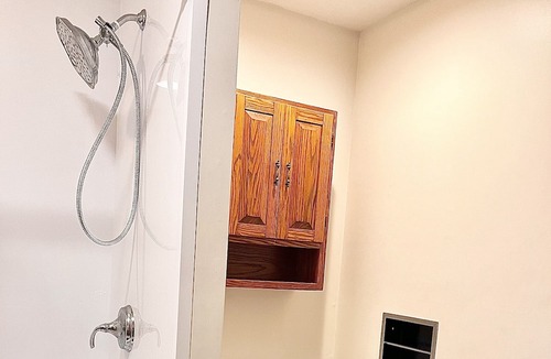 Lewiston House | Comfortable room