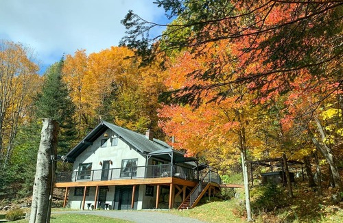 Sainte-Adele Ski Chalet | 4 Br Luxury St-Sauveur Chalet & Pool, Swim Spa, fireplace, close to Ski resort