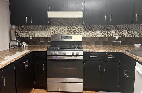 Linden House | Cozy Comfy Private Room Close to Everything j