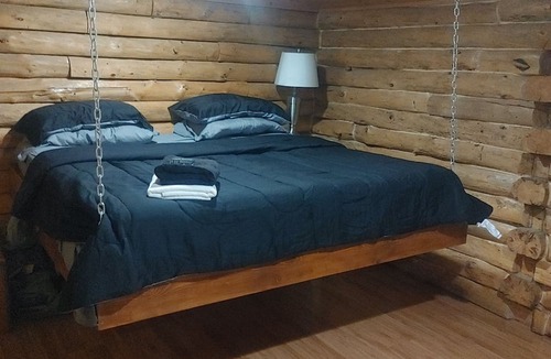 Marchand Cabin | Cottage w/firepit, hot tub , next to ATV trails