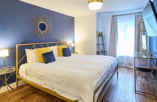 Canterbury Apartment | Host & Stay | Bellflower Mews