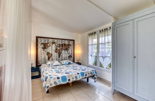 Villetelle Apartment | Studio Apartment "Gîte Maisonnette" with Shared Heated Pool & Wi-Fi