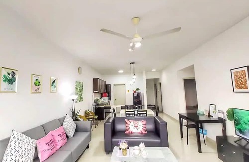 Puchong Apartment | Mountain view Apt perfect for big group @SetiaWalkn