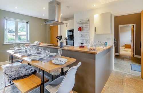 Marsh Lane Cottage | 4 bedroom accommodation in Sheffield