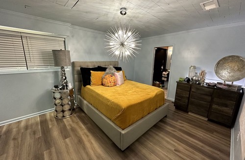 Stuttgart House | Cozy and homelike with a large back yard and great neighborhood