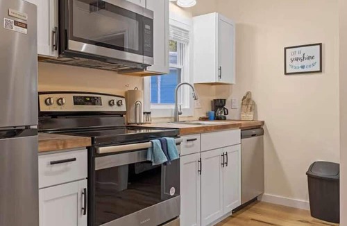 Hendersonville House | Sunshine Cottage~$375 Free Activities Daily