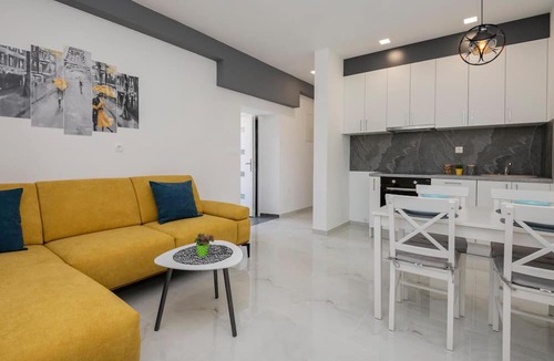 Veliki Prolog House | Awesome home in Veliki Prolog