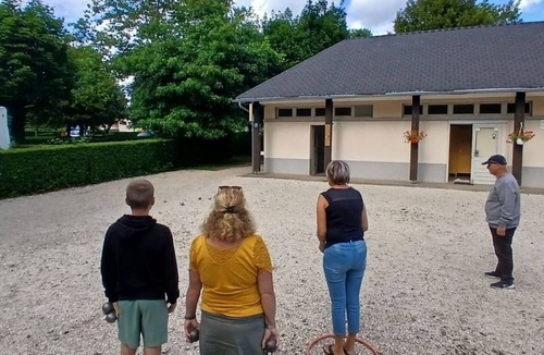 Pleaux House | Mobile home, pets welcome - 8 guests