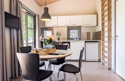 Faxe House | Larch cabin sleeps 5