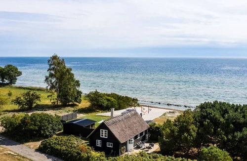 Faxe Villa | The Paradiso beach house sleeps 6