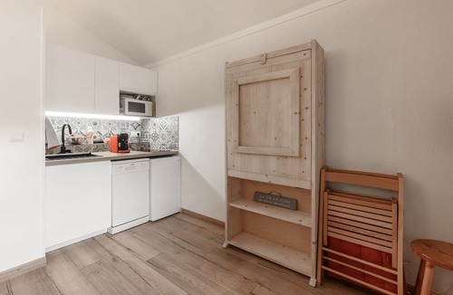 Les Esserts Apartment | Modern Ski Apartment for 4 in Morillon