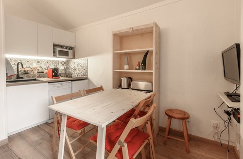 Les Esserts Apartment | Modern Ski Apartment for 4 in Morillon