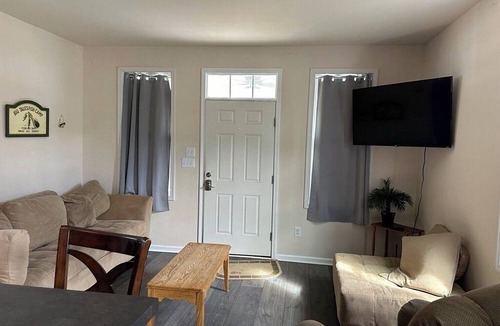 Hague Cabin | Coles Point Marina