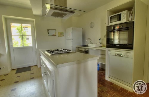 Saint-Julien House | Le Vigneronnage - SAINT-JULIEN