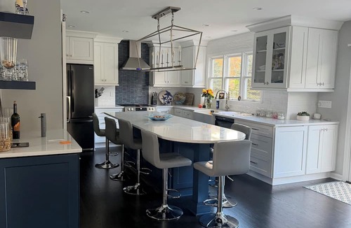 South Britain House | Luxurious Lakefront Retreat – Sleeps 11