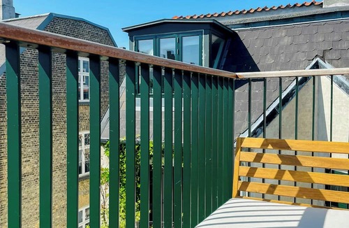 Copenhagen City Centre Apartment | Penthouse with balcony near Botanical Garden