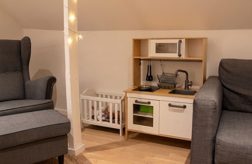 Soeby House | Wedding Diaries - The Hobbit Kitchen & Loft