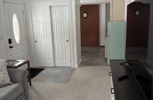 Westford Apartment | Cozy 1-bedroom apartment in beautiful Westford