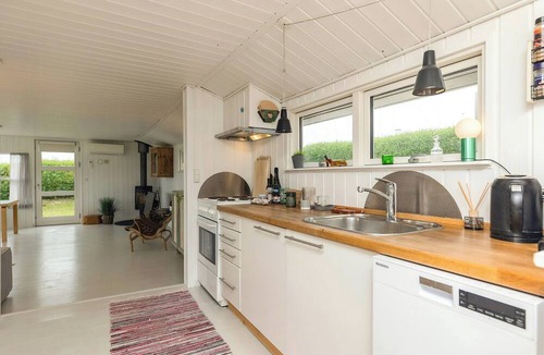 Karrebksminde House | Black timber house with sea view in Karrebæksminde