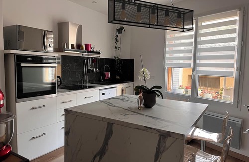 Clermont-l'Herault House | Between lake and sea