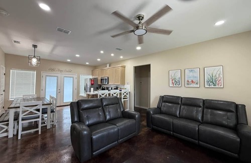 Riviera Beach House | The Landing at Riviera Beach-Green House