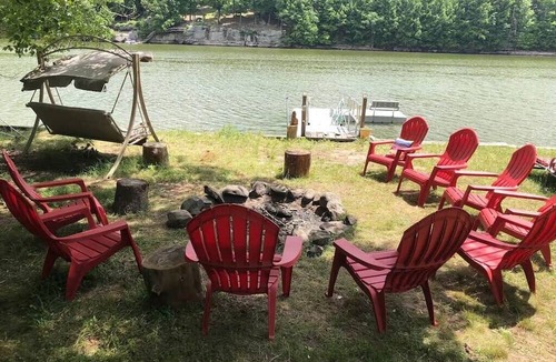 Mongaup Valley House | Lakefront Villa! Sleeps 14, Hot tub, boats!