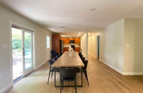 Mongaup Valley House | Lakefront Villa! Sleeps 14, Hot tub, boats!