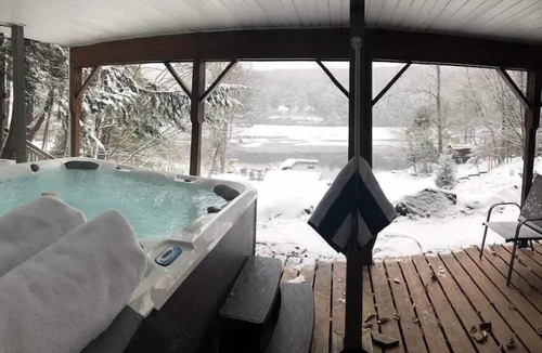 Mongaup Valley House | Lakefront Villa! Sleeps 14, Hot tub, boats!