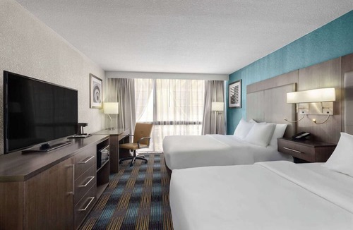 Kansas City Hotel | Cozy 1-bedroom hotel in delightful Kansas City with fitness room - NQQ1