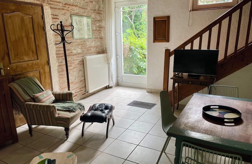 Villeneuve-sur-Lot House | Gites 2 rooms for 4 people, with swimming pool
